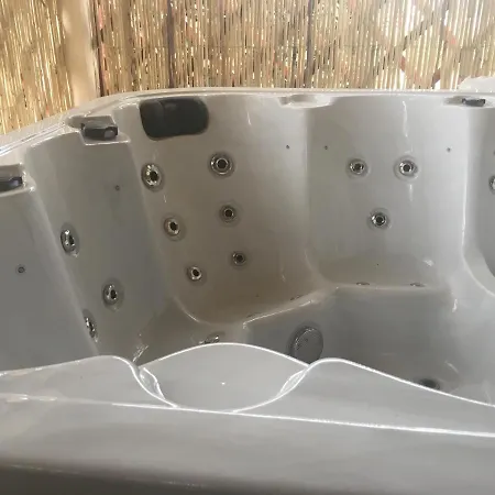 L' Alienor Avec Jacuzzi Vue 1ere Ligne 샬레 그륏상